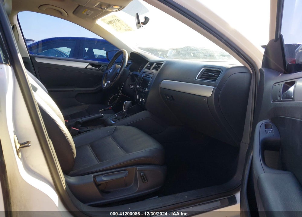 2013 VOLKSWAGEN JETTA 2.5L SE VIN: 3VWDX7AJ9DM288940