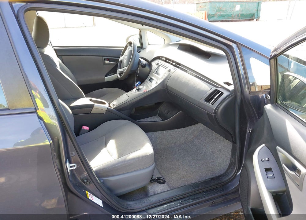 2013 TOYOTA PRIUS TWO VIN: JTDKN3DU4D5659233