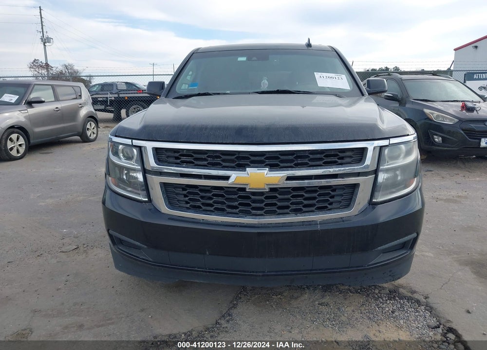 2019 CHEVROLET SUBURBAN LT VIN: 1GNSKHKC2KR207892