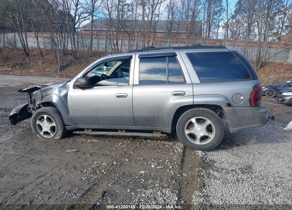 2005 CHEVROLET TRAILBLAZER LT VIN: 1GNDT13S952328791