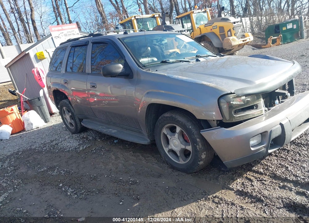 2005 CHEVROLET TRAILBLAZER LT VIN: 1GNDT13S952328791