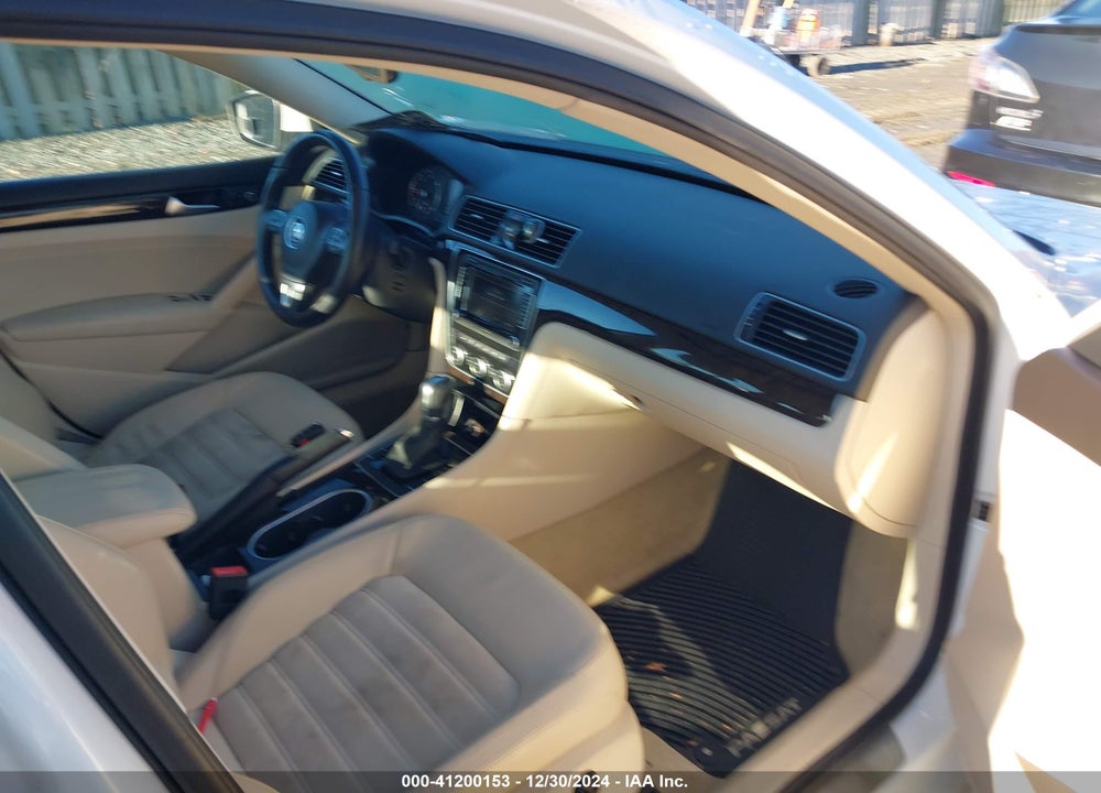 2014 VOLKSWAGEN PASSAT 2.0L TDI SEL PREMIUM VIN: 1VWCN7A39EC036840