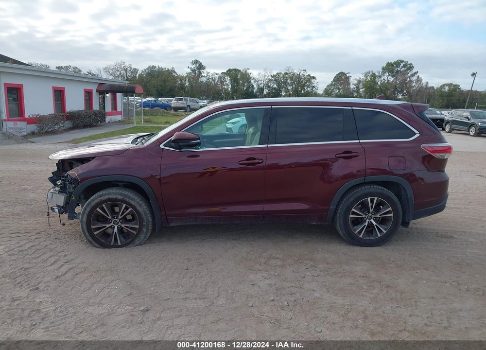 2016 TOYOTA HIGHLANDER XLE V6 VIN: 5TDJKRFH4GS350013
