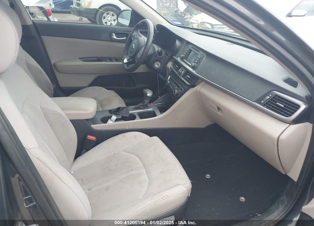 2016 KIA OPTIMA VIN: 5XXGT4L30GG081657
