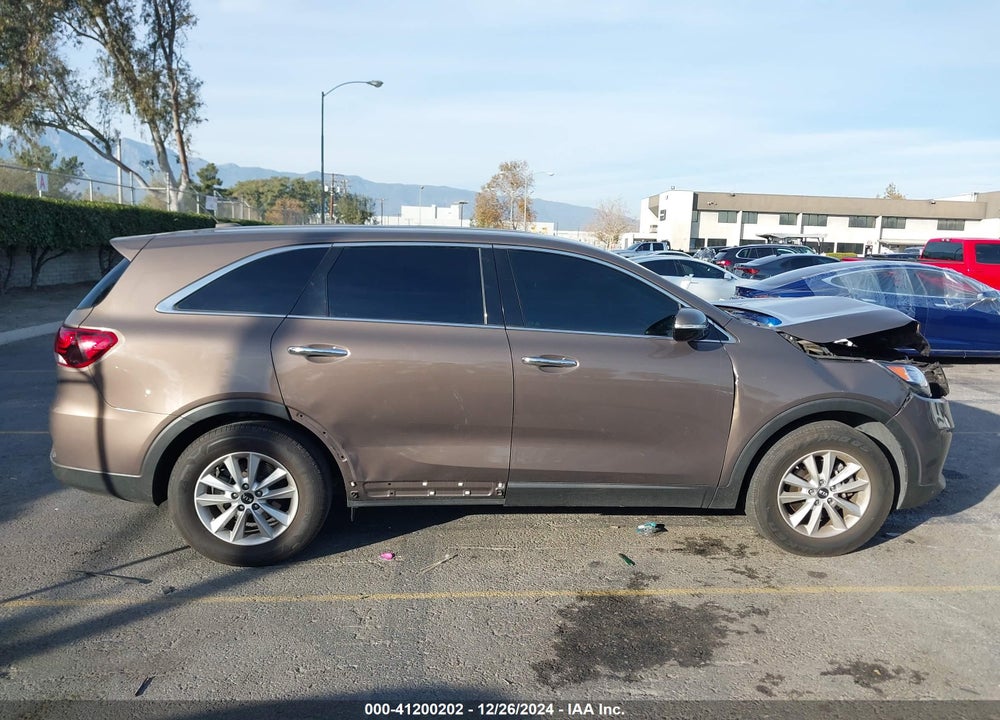 2020 KIA SORENTO 2.4L LX VIN: 5XYPG4A3XLG650494