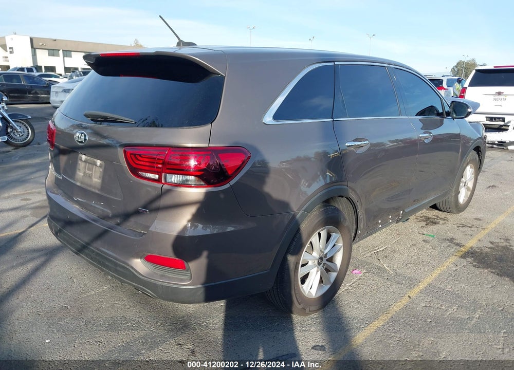 2020 KIA SORENTO 2.4L LX VIN: 5XYPG4A3XLG650494