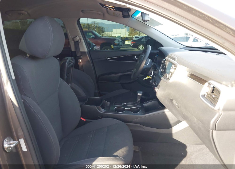 2020 KIA SORENTO 2.4L LX VIN: 5XYPG4A3XLG650494