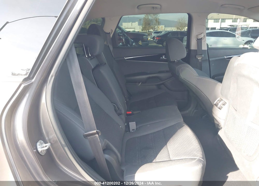 2020 KIA SORENTO 2.4L LX VIN: 5XYPG4A3XLG650494
