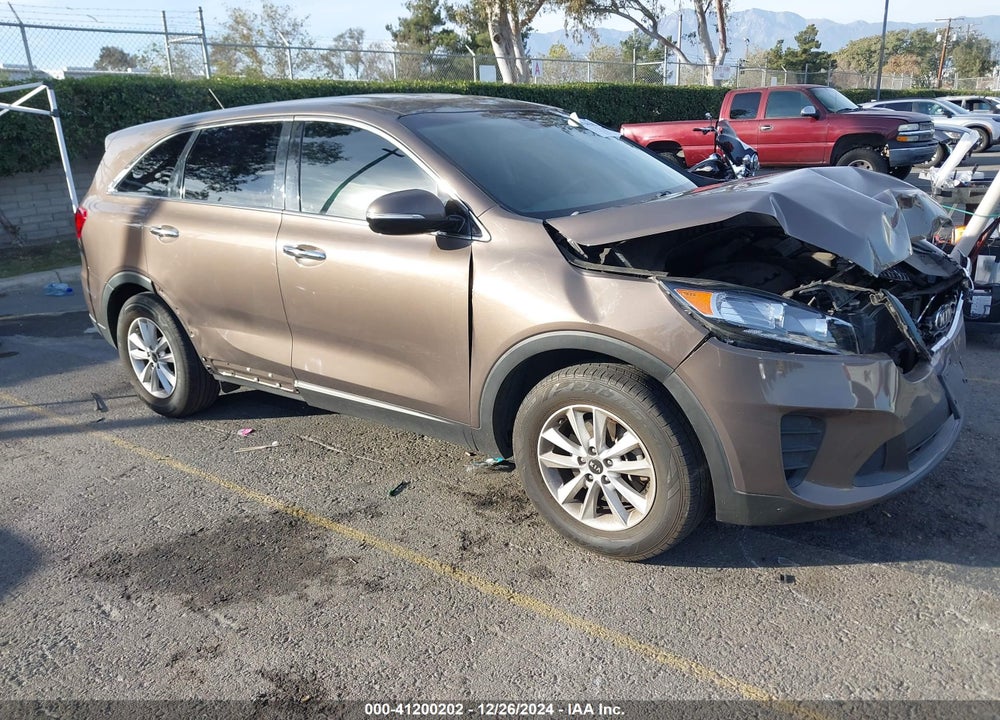 2020 KIA SORENTO 2.4L LX VIN: 5XYPG4A3XLG650494