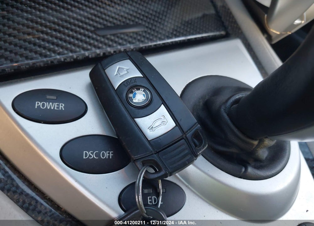 2007 BMW M6 VIN: WBSEK93517CY78680