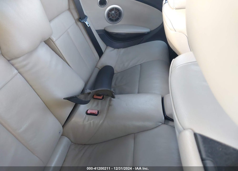 2007 BMW M6 VIN: WBSEK93517CY78680