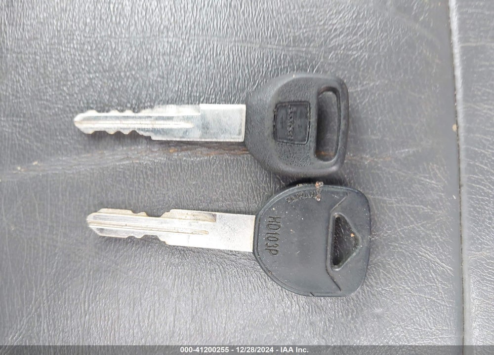 1998 ISUZU RODEO LS/S VIN: 4S2CK58W7W4320788