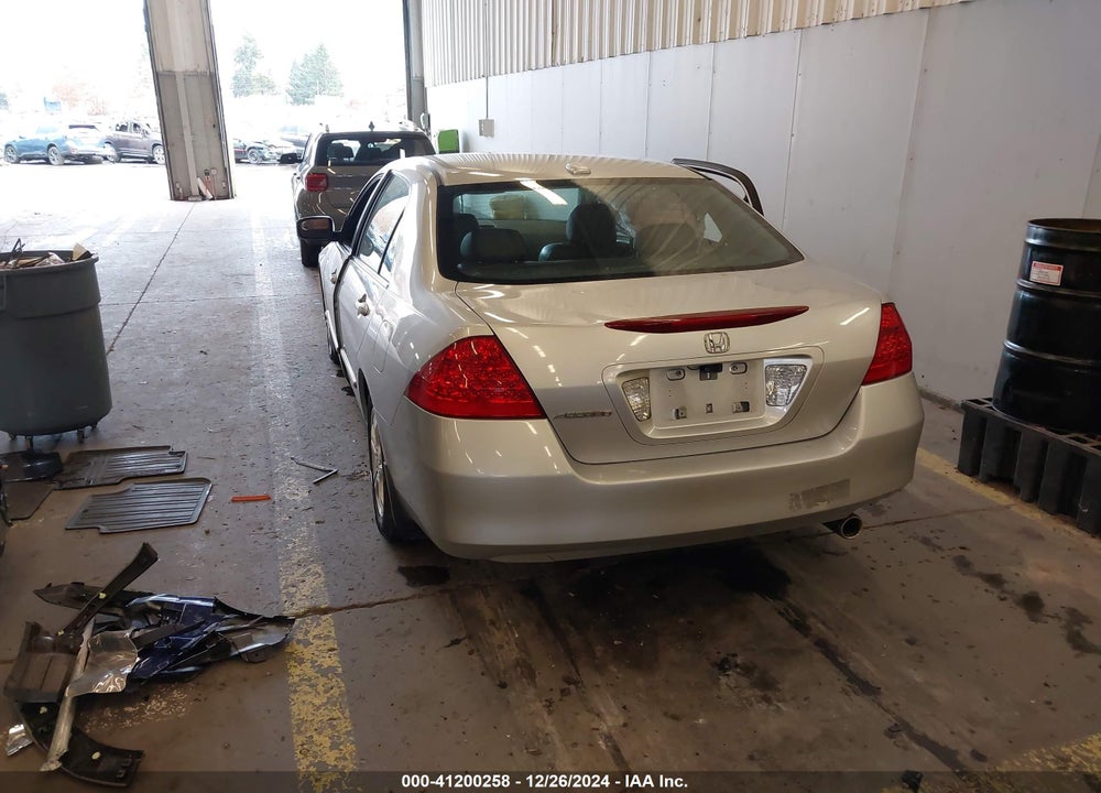 2007 HONDA ACCORD VIN: 1HGCM56757A105903