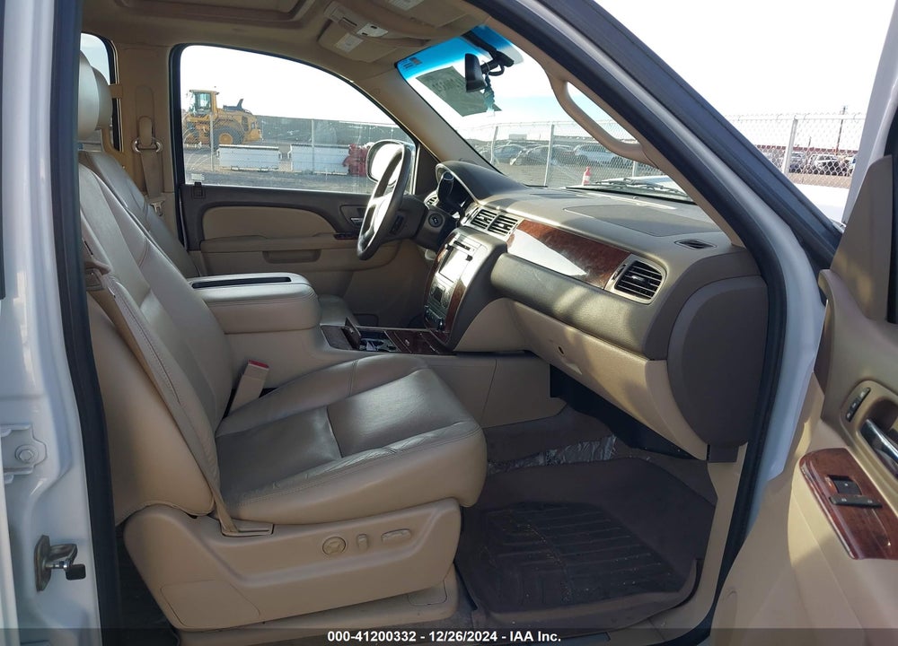2013 CHEVROLET TAHOE LTZ VIN: 1GNSCCE04DR123691
