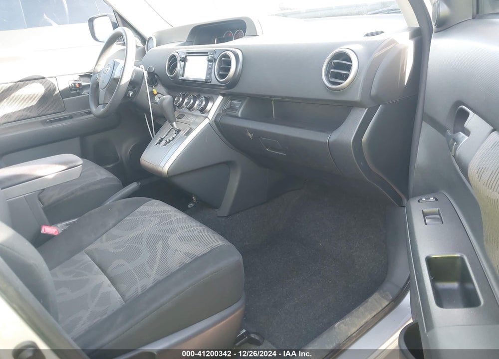 2015 SCION XB VIN: JTLZE4FE7FJ067415