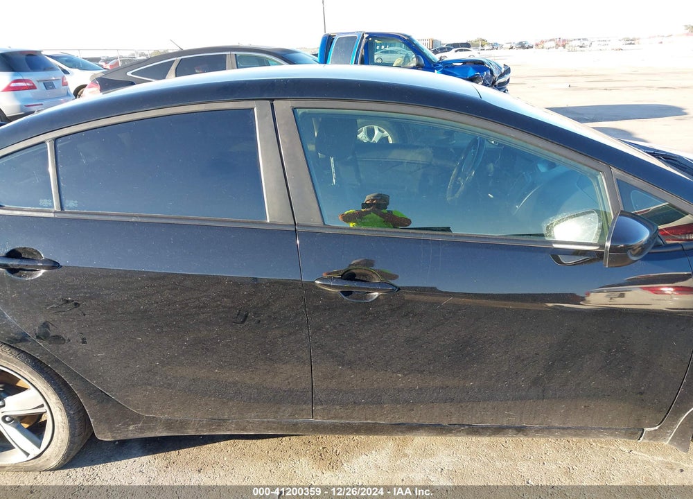 2018 KIA FORTE S VIN: 3KPFL4A72JE175895