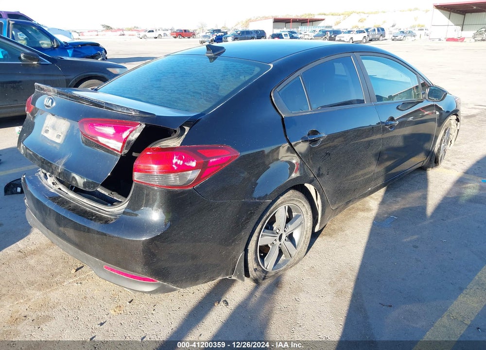 2018 KIA FORTE S VIN: 3KPFL4A72JE175895