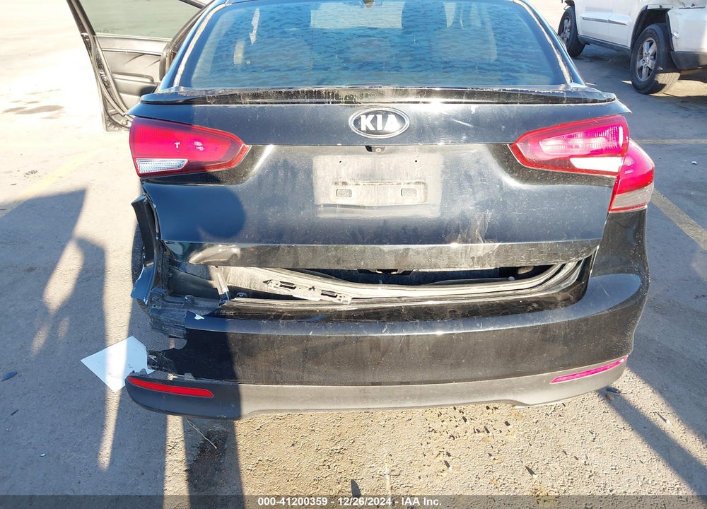 2018 KIA FORTE S VIN: 3KPFL4A72JE175895