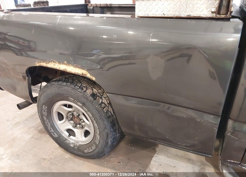2003 GMC SIERRA 1500 SLE VIN: 2GTEC19V231220184