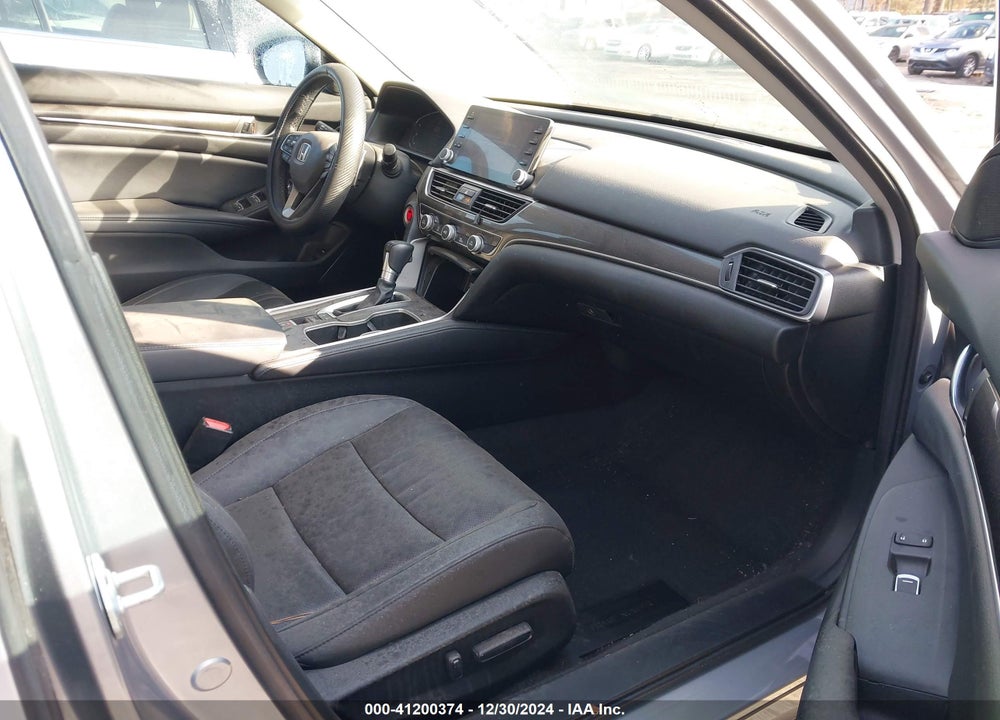 2022 HONDA ACCORD VIN: 1HGCV1F43NA039506