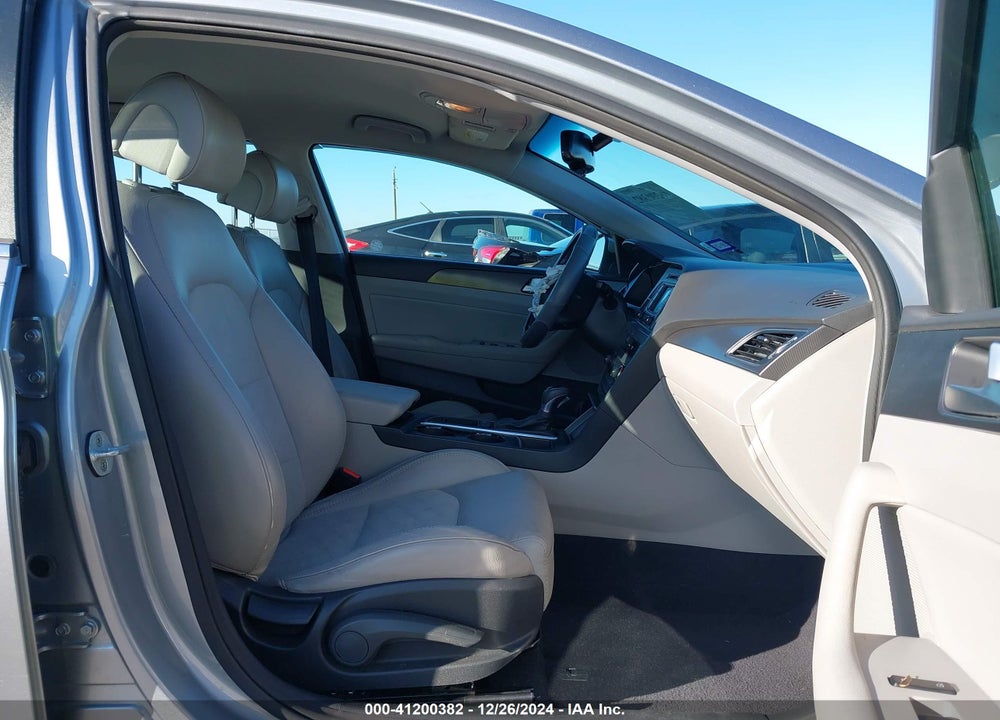 2015 HYUNDAI SONATA SPORT VIN: 5NPE34AF9FH212205
