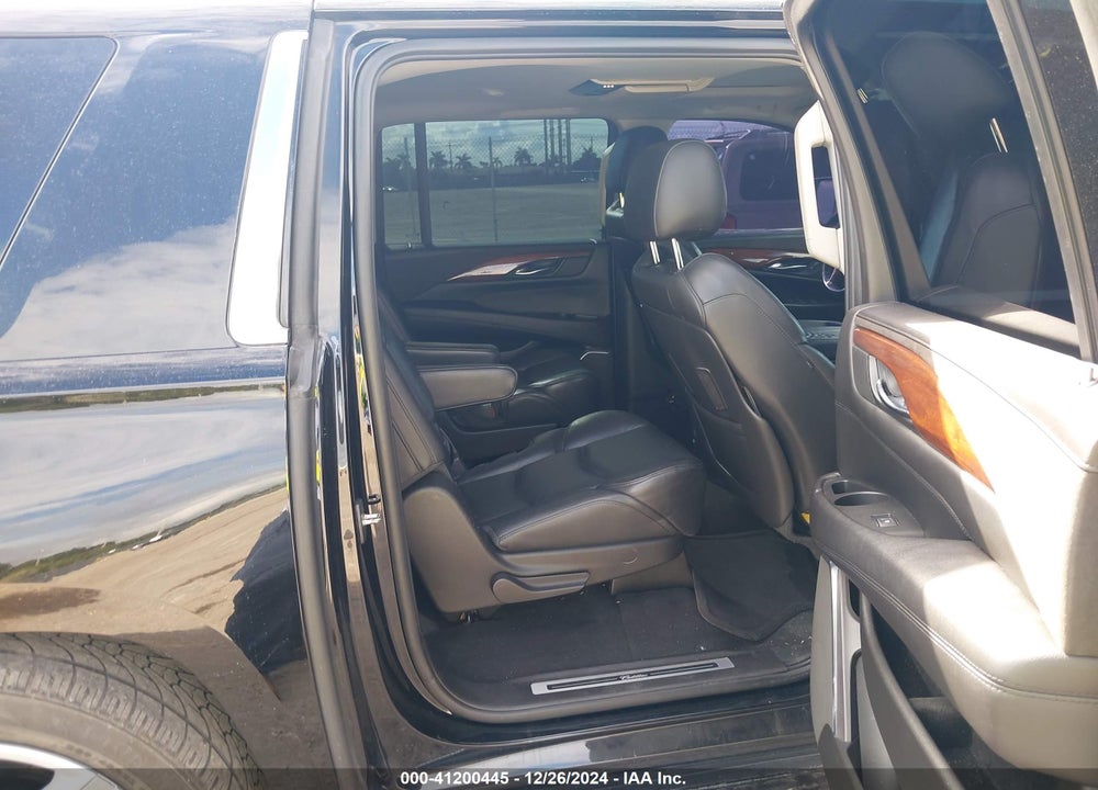 2015 CADILLAC ESCALADE ESV LUXURY VIN: 1GYS3SKJ8FR721022