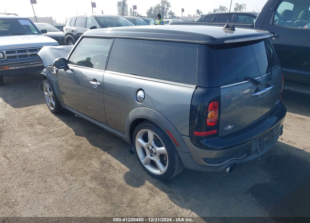 2008 MINI COOPER S CLUBMAN VIN: WMWMM335X8TP88002