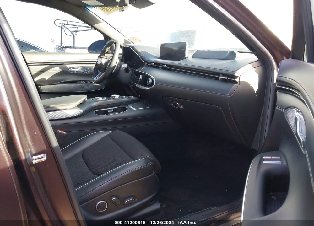 2022 GENESIS GV70 2.5T AWD VIN: KMUMADTB8NU035496