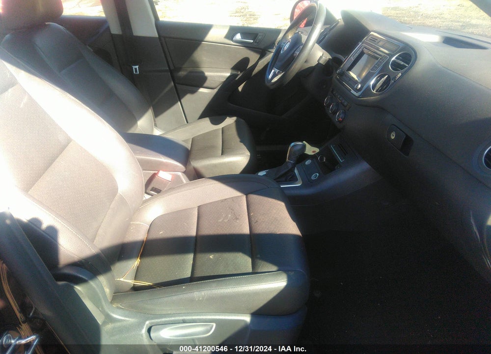 2016 VOLKSWAGEN TIGUAN S VIN: WVGAV7AX7GW603072