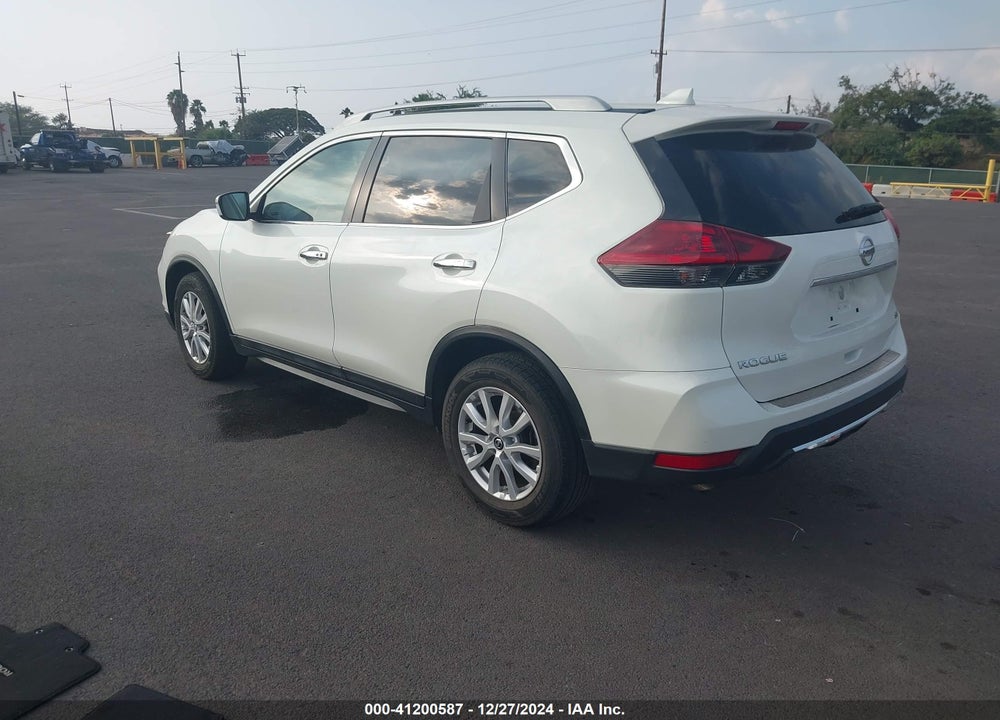 2018 NISSAN ROGUE SV VIN: 5N1AT2MT4JC746197