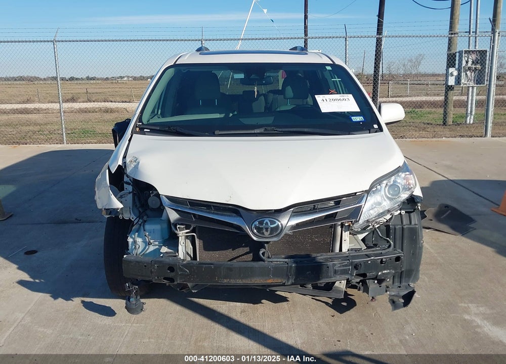 2019 TOYOTA SIENNA XLE 8 PASSENGER VIN: 5TDYZ3DC4KS986437