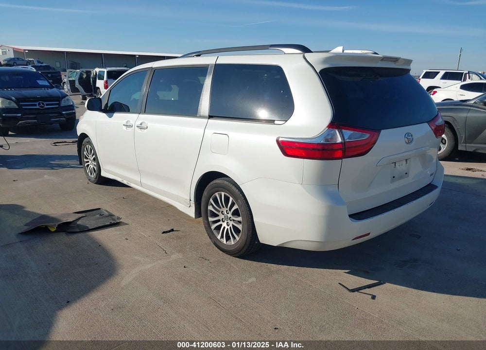 2019 TOYOTA SIENNA XLE 8 PASSENGER VIN: 5TDYZ3DC4KS986437