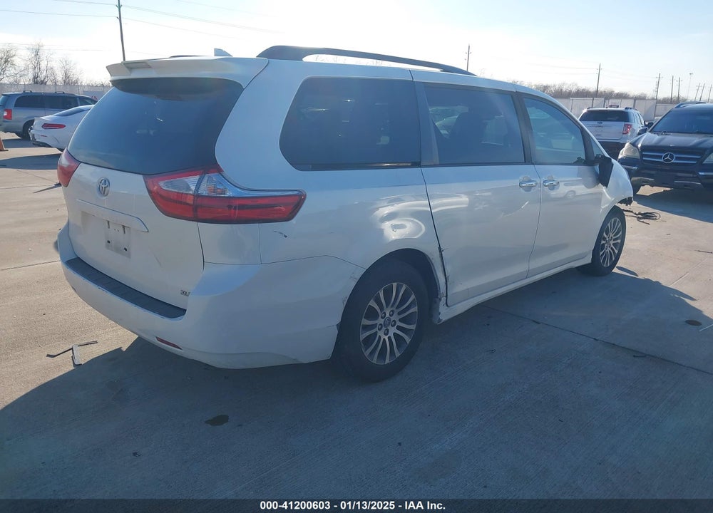 2019 TOYOTA SIENNA XLE 8 PASSENGER VIN: 5TDYZ3DC4KS986437