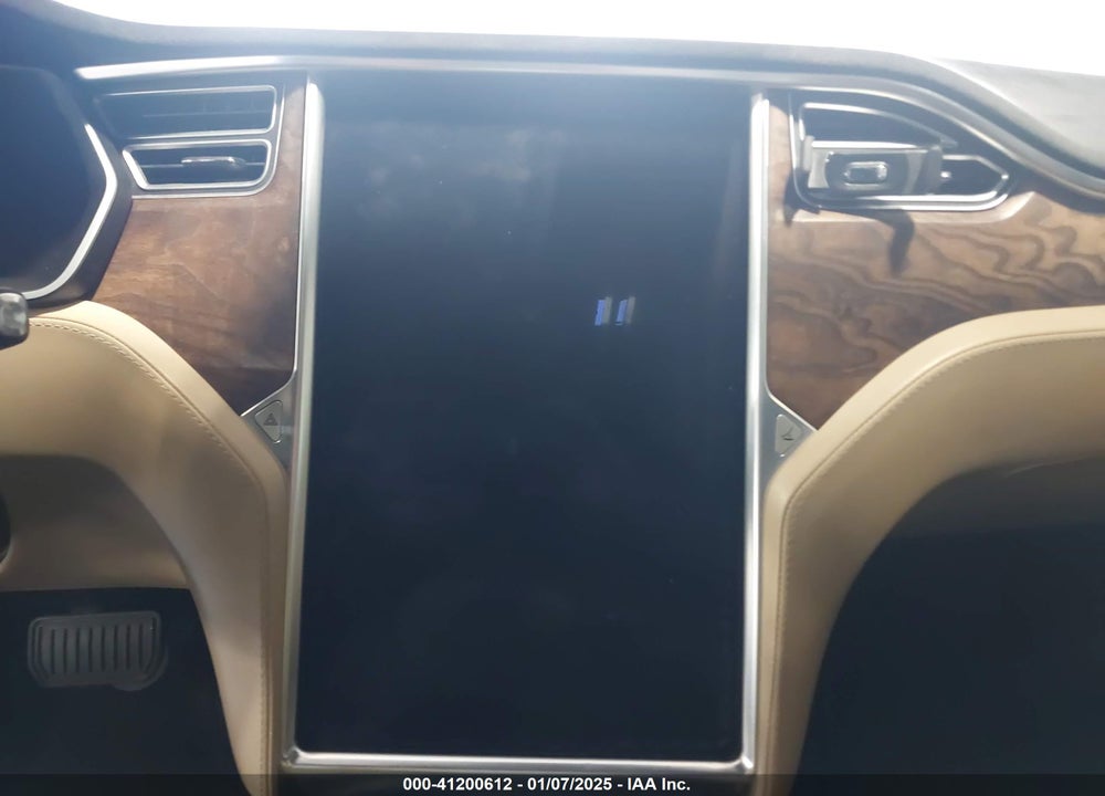 2016 TESLA MODEL S VIN: 5YJSA1E2XGF158976