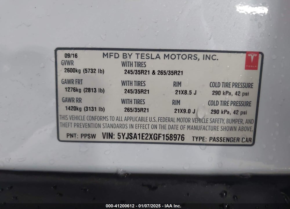 2016 TESLA MODEL S VIN: 5YJSA1E2XGF158976