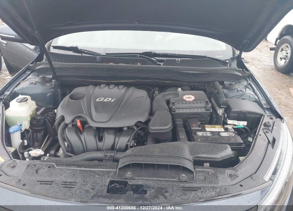 2015 KIA OPTIMA VIN: KNAGM4A70F5558686
