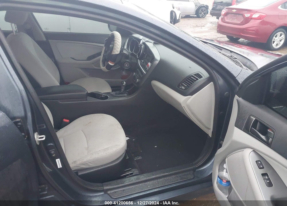 2015 KIA OPTIMA VIN: KNAGM4A70F5558686