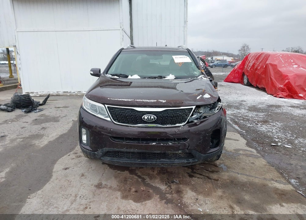 2015 KIA SORENTO LX VIN: 5XYKTDA68FG656024