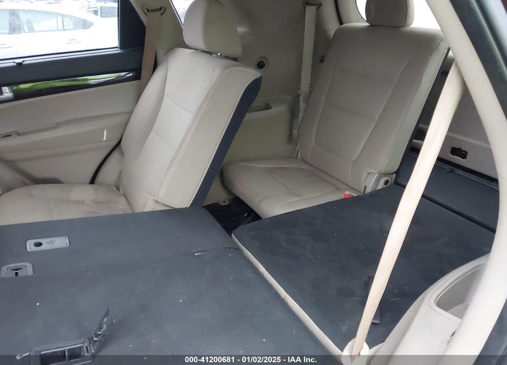 2015 KIA SORENTO LX VIN: 5XYKTDA68FG656024