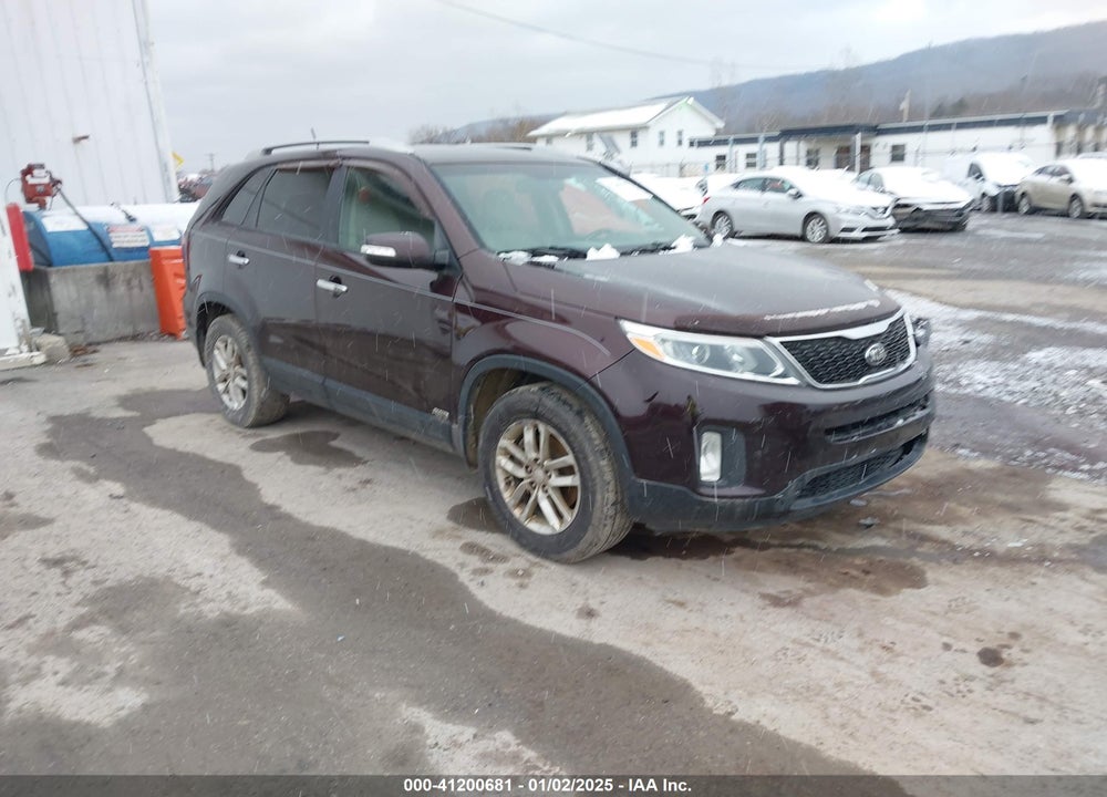 2015 KIA SORENTO LX VIN: 5XYKTDA68FG656024