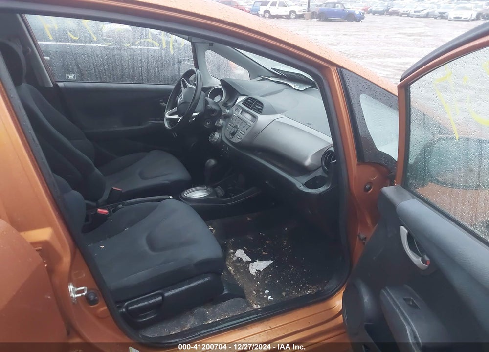 2011 HONDA FIT SPORT VIN: JHMGE8H53BC016174