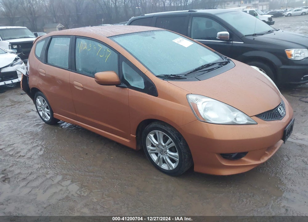 2011 HONDA FIT SPORT VIN: JHMGE8H53BC016174
