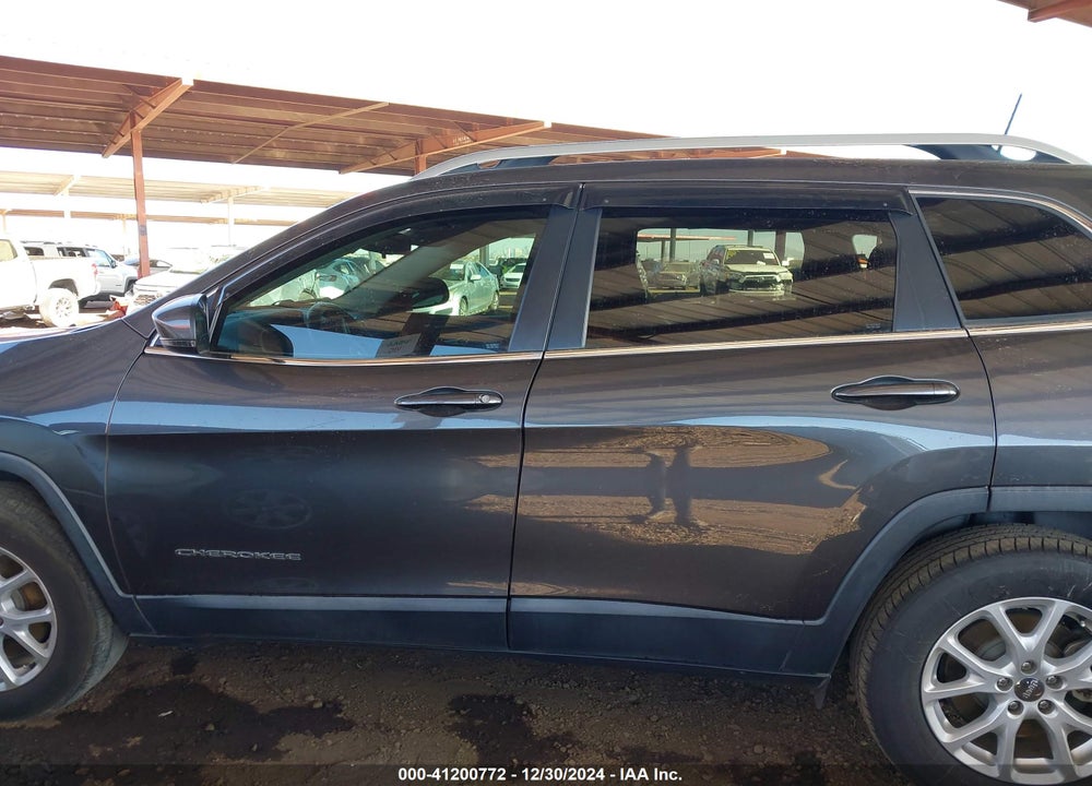 2017 JEEP CHEROKEE VIN: 1C4PJLCS2HW572478