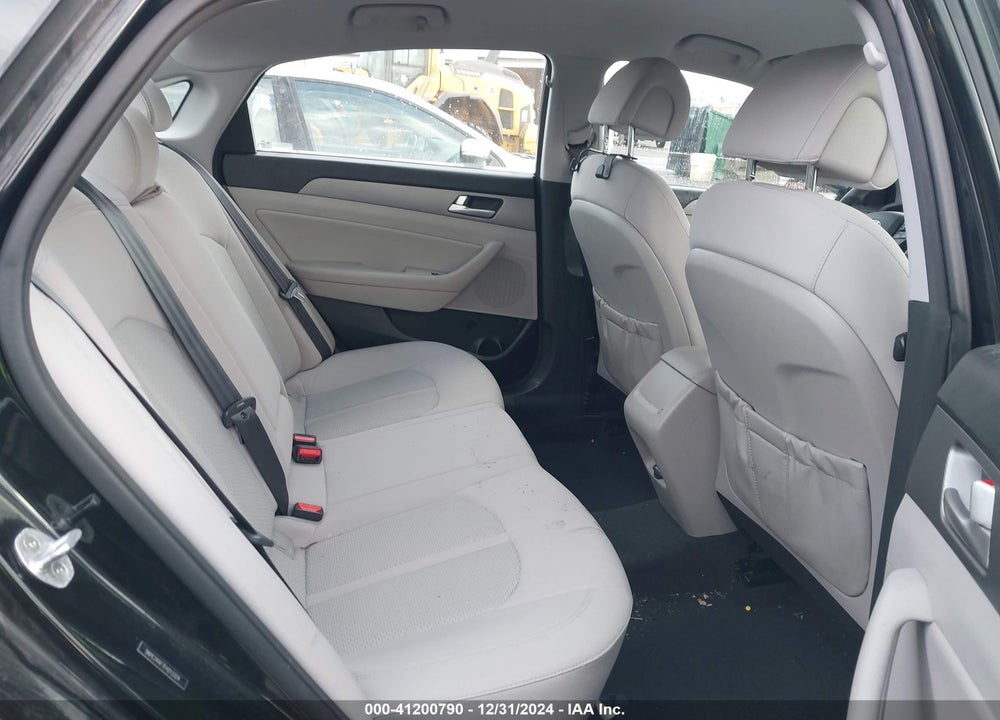 2015 HYUNDAI SONATA SE VIN: 5NPE24AF7FH213324
