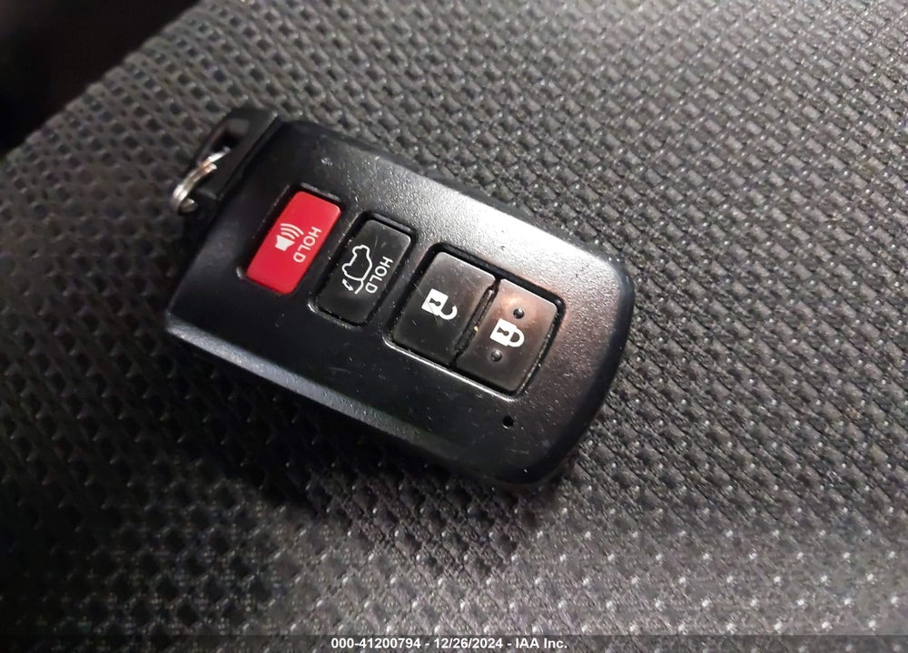 2016 TOYOTA RAV4 XLE VIN: 2T3RFREV5GW533000