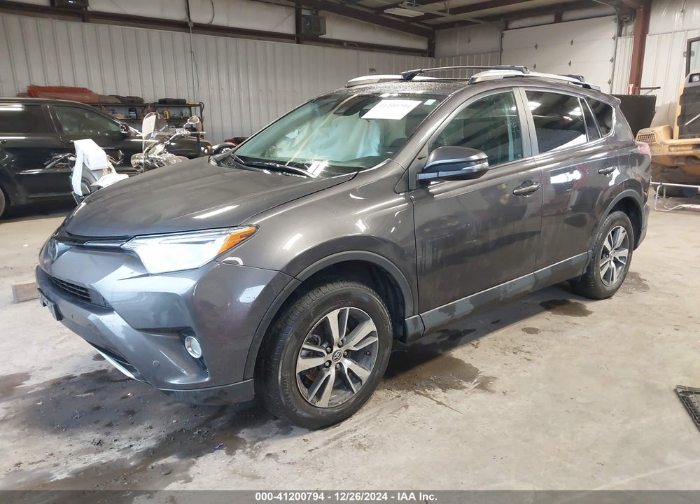 2016 TOYOTA RAV4 XLE VIN: 2T3RFREV5GW533000