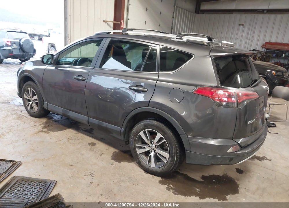 2016 TOYOTA RAV4 XLE VIN: 2T3RFREV5GW533000