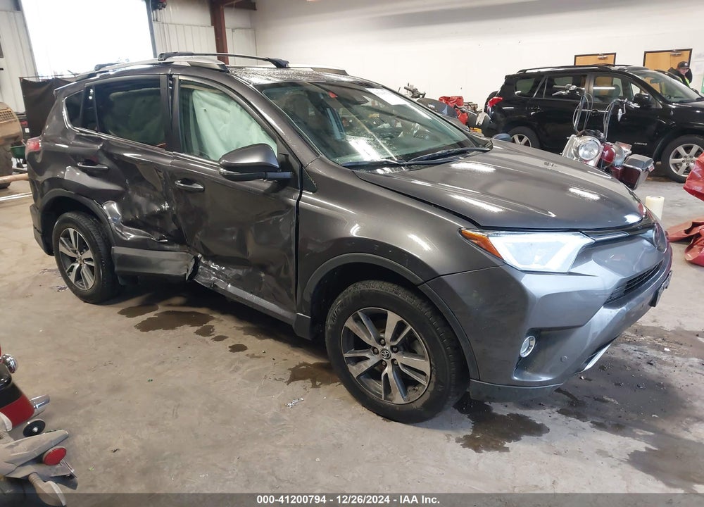 2016 TOYOTA RAV4 XLE VIN: 2T3RFREV5GW533000