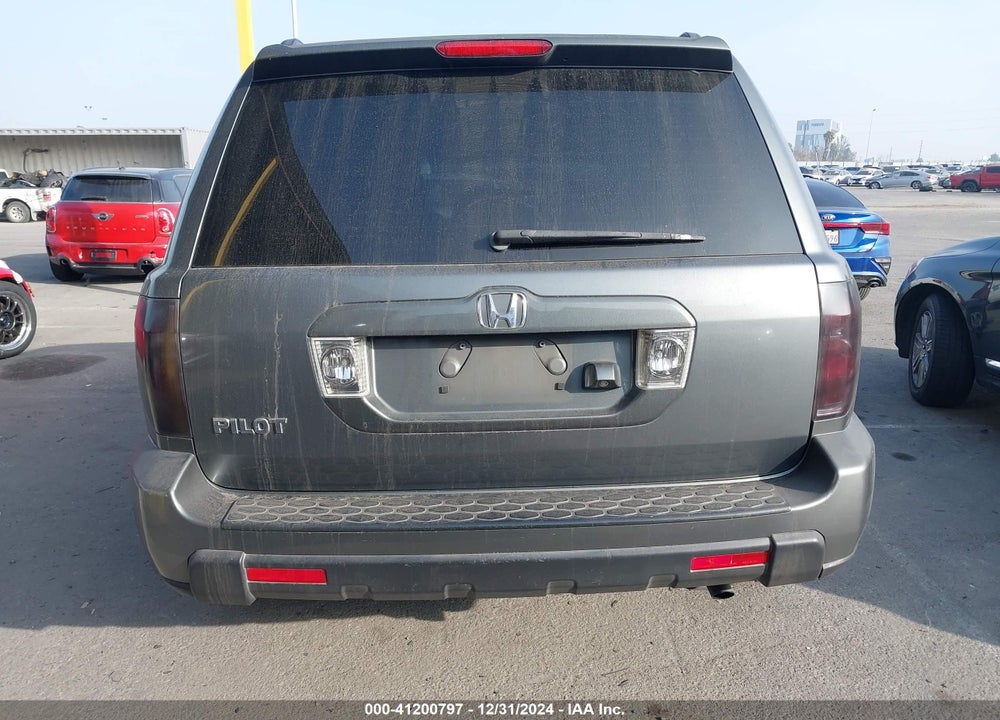 2007 HONDA PILOT EX-L VIN: 5FNYF28797B005725