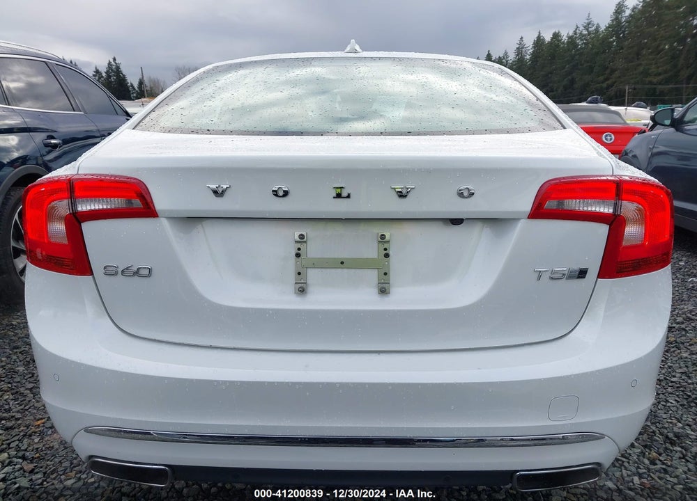 2017 VOLVO S60 INSCRIPTION T5 PLATINUM VIN: LYV402TM2HB196341